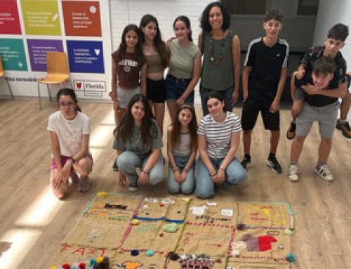Alumnat de Florida Secundària promou accions de conscienciació i Drets Humans sobre la Indústria Téxtil