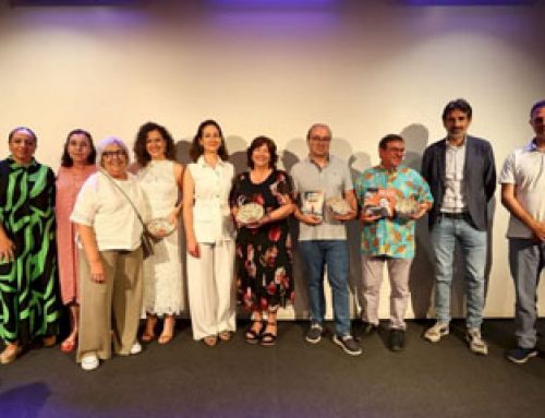 Arantxa Meseguer rep el guardó a Bibliotecària de l’Any 2025 pel Col·legi Oficial de Bibliotecaris